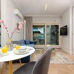 Mennica By Renters Prestige Lägenhet