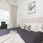 Mennica By Renters Prestige Apartment Warschau