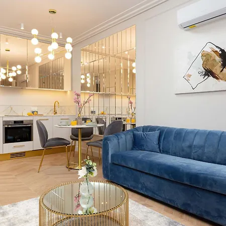 Apartment Mennica By Renters Prestige Warschau