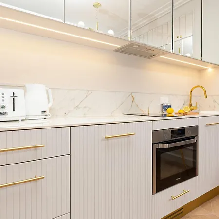 Mennica By Renters Prestige