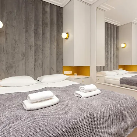 Mennica By Renters Prestige *