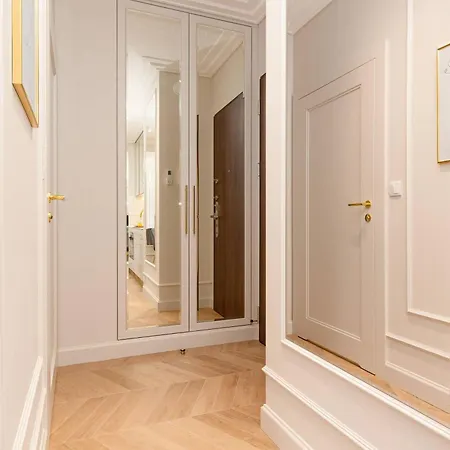 Apartman Mennica By Renters Prestige Varsó